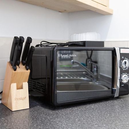 Serviced Apartment In Liverpool City Centre - Free Parking - Balcony - By Happy Days Экстерьер фото